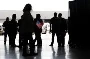 Les États-Unis privilégient l'accueil des Afrikaners sud-africains, une politique migratoire controversée