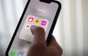L'IA envahit les applis de rencontre : des faux profils aux arnaques sentimentales