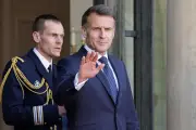 Macron réunit 500 maires pour soutenir les élus face aux violences croissantes