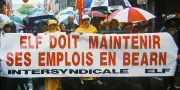 Manifestation historique à Pau en 1999 contre les suppressions de postes chez Elf