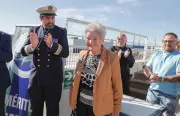 Marie-Josèphe Guillou, 83 ans, reçoit le Mérite maritime pour 70 ans de dévouement à La Rochelle