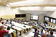 Médecines alternatives dans les universités : l'inquiétude des professionnels face à la prolifération des diplômes