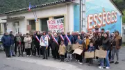 Mobilisation massive à Bessèges contre la fermeture d'une classe à l'école Hector-Malot