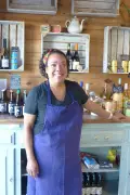Natasha Bussone : de l'infirmerie à la cantine Csibon, une reconversion culinaire engagée