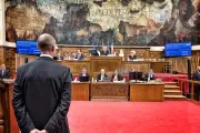 Nice : baisse d'impôts financée par des coupes, l'opposition dénonce