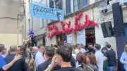 Nîmes célèbre les 20 ans de la Primafresca : hommage et fête dans la rue Fresque