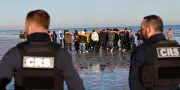 Nouvel accord franco-britannique pour renforcer la lutte contre les traversées de migrants en Manche