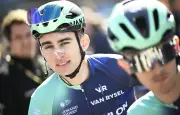 Paul Seixas, 19 ans, remporte la Flèche Wallonne et entre dans l'histoire du cyclisme