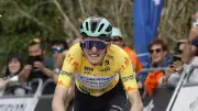 Paul Seixas entre dans l'histoire du cyclisme français au Tour du Pays basque
