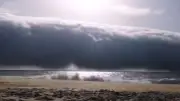 Phénomène rare : un impressionnant nuage rouleau observé au large du Portugal