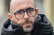 Propriétaire du bar incendié dispensé d'audition mais filmé en travaux