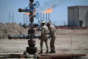 Pétrole : la paralysie d'Ormuz fait flamber les prix et inquiète