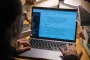 Quand ChatGPT remplace les conseillers bancaires : une révolution en cours