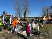 Ramassage des déchets à Sainte-Hélène le 25 avril