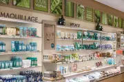 Réduire ses cosmétiques baisse l'exposition aux polluants en 5 jours
