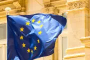 Éric Ciotti confirme le maintien du drapeau européen sur la mairie de Nice