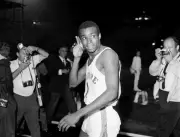 Roger Bambuck : de la piste au pouvoir, un destin français en images