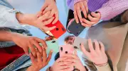 Réseaux sociaux et adolescents : comment le genre façonne l'expérience en ligne