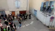 Saint-Bauzille-de-Putois : un village transformé en poème vivant lors d'une parade artistique