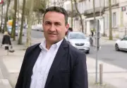 Saintes : un ancien élu rend son matériel tartiné de fromage corse, le maire porte plainte