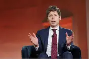 Sam Altman d'OpenAI reprend les thèses de la gauche radicale pour justifier l'accélération de l'IA