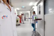 Santé des soignants : une étude révèle un écart inquiétant avec le reste des actifs