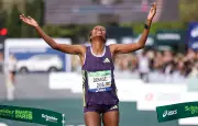Shure Demise pulvérise le record du marathon de Paris avec un chrono historique