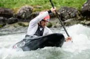 Sélections impitoyables en kayak cross : les jeunes pousses du canoë-kayak français à l'assaut