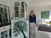 Sophie Cantou expose ses œuvres acryliques à l'église de Cayac