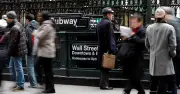États-Unis : chômage en baisse mais participation au travail au plus bas depuis 1977
