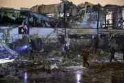 États-Unis menacent infrastructures civiles iraniennes, Téhéran riposte par missiles