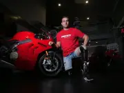 Thibaut Foray, militaire amputé, défie le destin sur la piste de handimoto