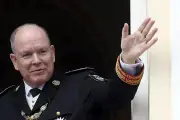 Tirs à Washington : le prince Albert II exprime son soulagement à Trump