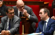 Travail le 1er mai : Matignon promet pas de passage en force, réunion syndicale lundi