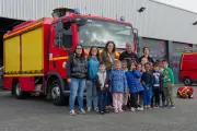 Treize jeunes Mourenxois découvrent la caserne des pompiers de Mourenx-Artix