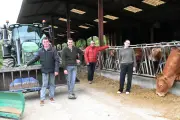 Trois générations d'une même famille réunies par le lycée agricole de La Peyrouse en Dordogne