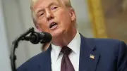 Trump déploie deux sous-marins nucléaires après des propos russes jugés provocateurs
