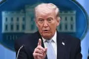 Trump lance un ultimatum à l'Iran sur Ormuz, frappes et explosions s'intensifient