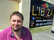 Un escroc notoire refait surface à Sarlat après la fermeture d'un bar à Cognac