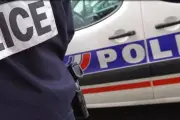 Un homme menace son ex-compagne avec une arme factice et se retranche à Nice