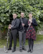 Un trio de clarinettes enchante le café associatif de Nérac avec Mozart et Schubert