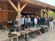 Urval : chantier participatif pour le fleurissement et l'entretien du village