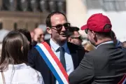 Vauvert : le maire RN annule une exposition après des accusations de militantisme politique