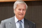 Vincent Bolloré défend le limogeage d'Olivier Nora et promet de nouveaux auteurs chez Grasset