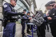 Violence scolaire : 800 armes blanches saisies en 2025 selon le ministre de l'Éducation