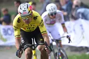 Wout van Aert brise sa malédiction en remportant le Paris-Roubaix au sprint