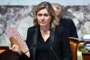 Yaël Braun-Pivet critique le manque de dialogue social après le report de la loi sur le travail du 1er mai