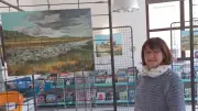 Yzéra expose son Ode aux paysages d'Occitanie à la médiathèque de Magalas