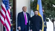Zelensky en Floride pour une rencontre cruciale avec Trump sur le plan de paix