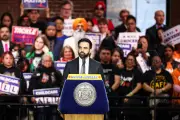 Zohran Mamdani défend ses 100 premiers jours socialistes à la tête de New York
